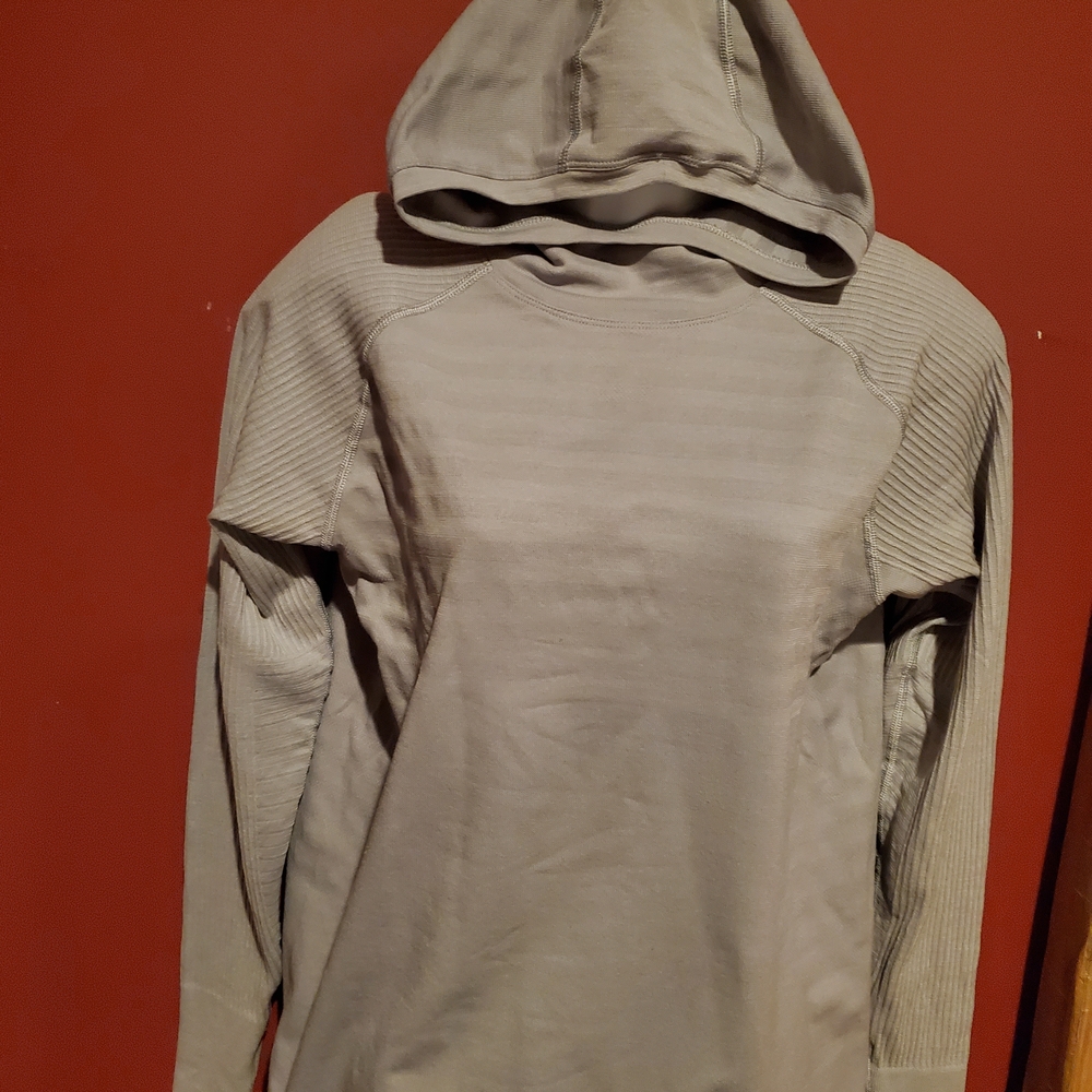 Lulylemon Gray Hooded poolover for man